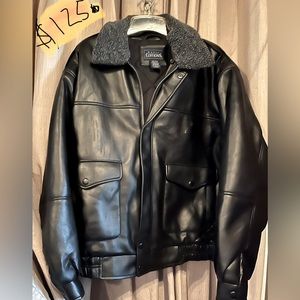 Excellent condition except for on removable collar